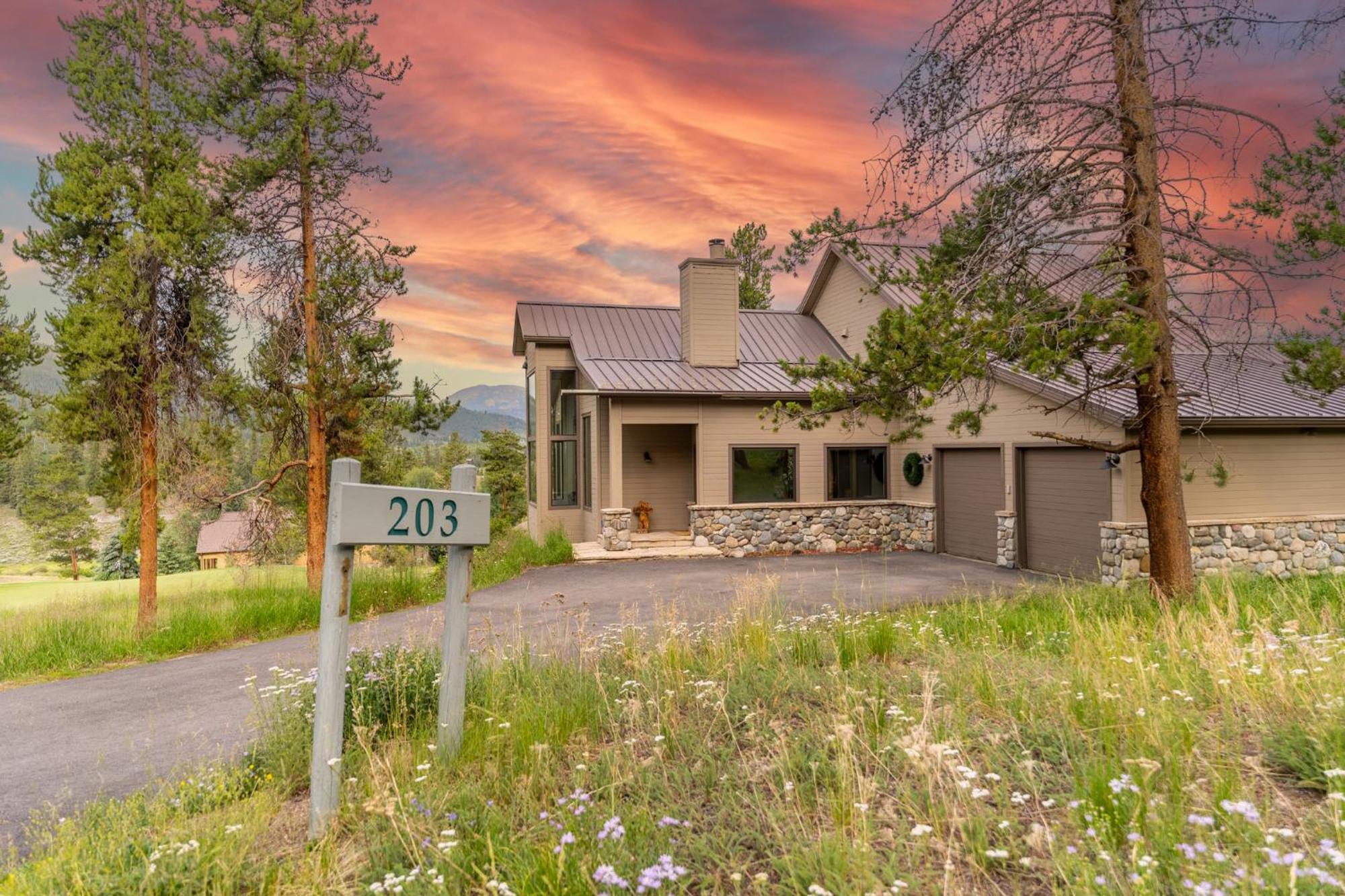 203 Gentian Road Villa Keystone Buitenkant foto